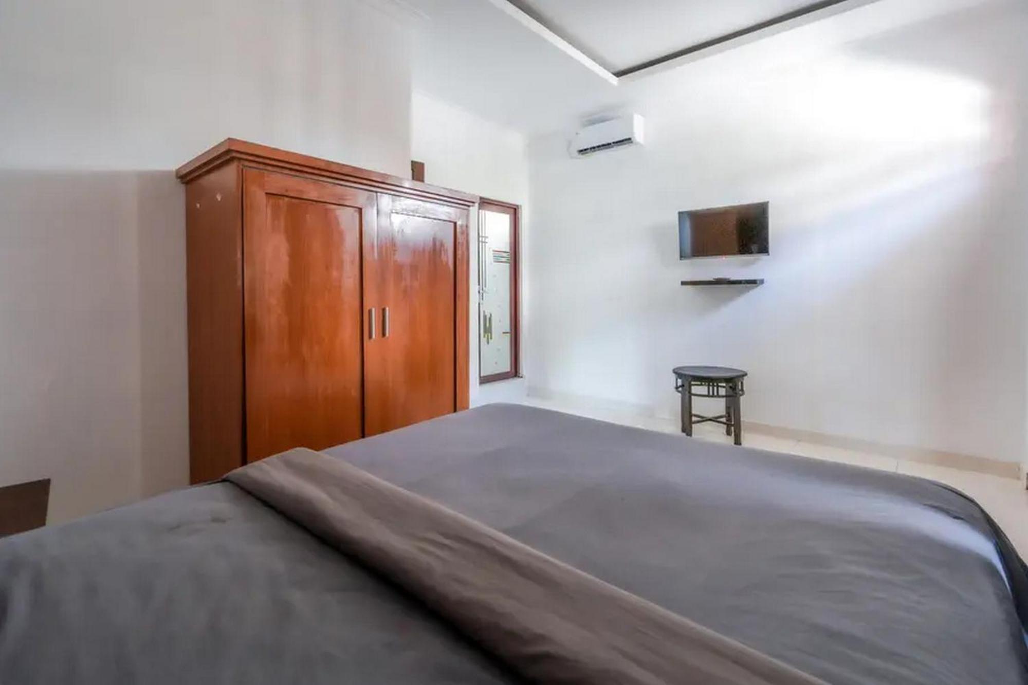 Ceria Guesthouse Seminyak Mitra Reddoorz Dış mekan fotoğraf