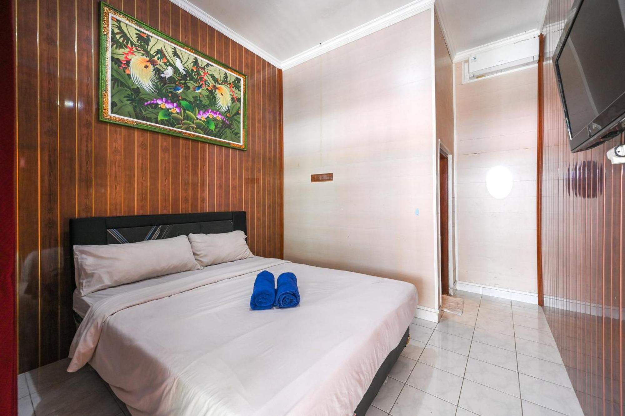 Ceria Guesthouse Seminyak Mitra Reddoorz Dış mekan fotoğraf