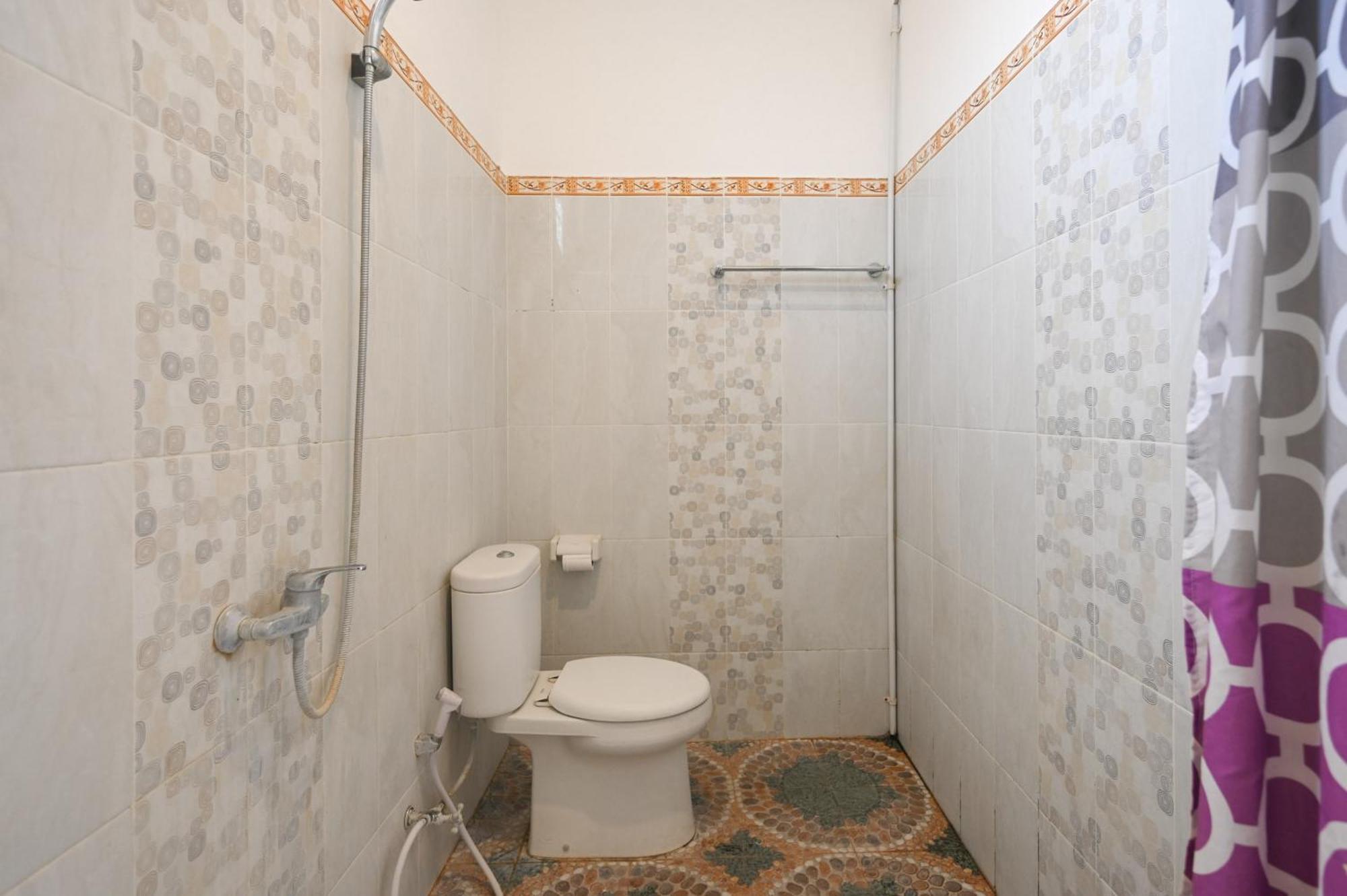 Ceria Guesthouse Seminyak Mitra Reddoorz Dış mekan fotoğraf
