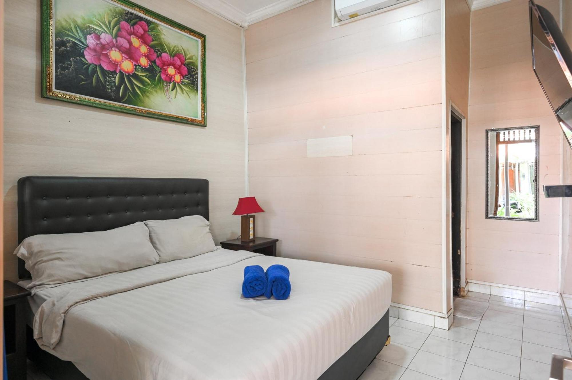 Ceria Guesthouse Seminyak Mitra Reddoorz Dış mekan fotoğraf